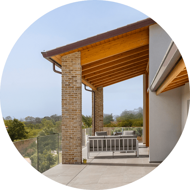 Casa finita esternamente