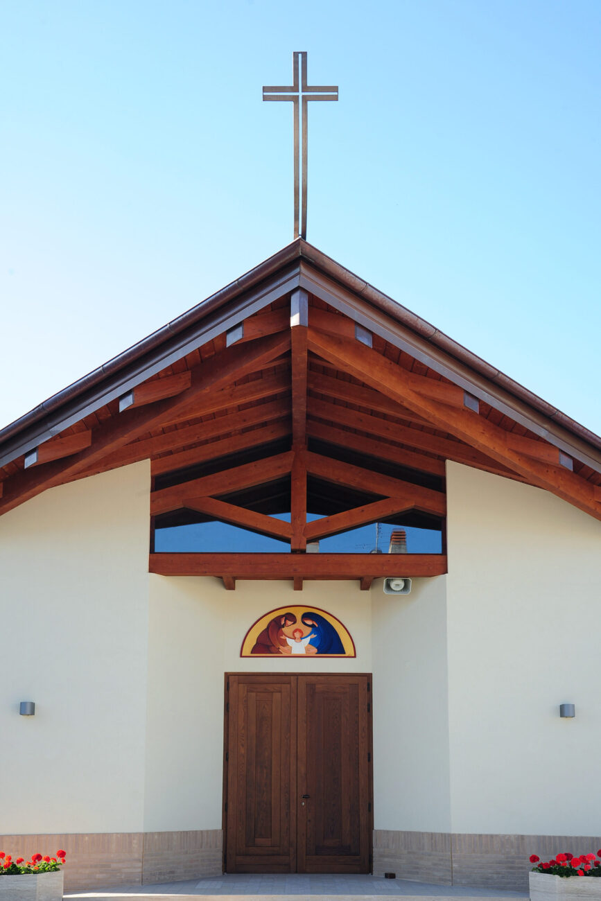 Chiesa “Sacra Famiglia” Pianello Vallesina