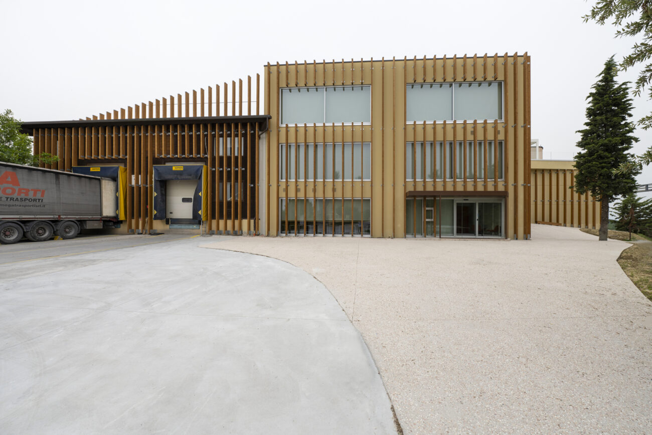 Gino Girolomoni cooperativa agricola – Facciata