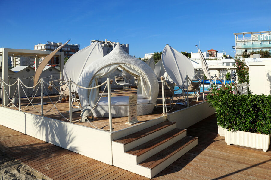 strutture turistiche prefabbricate a due passi dal mare