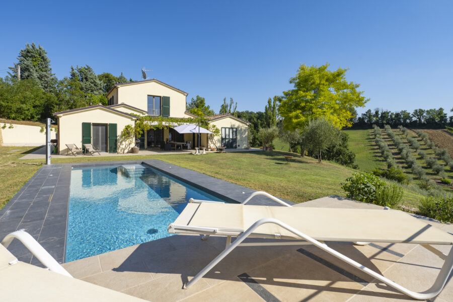 case in legno prefabbricate antisismiche con piscina