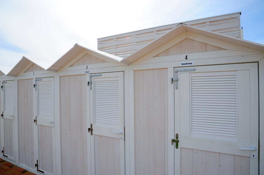 spogliatoi e strutture turistiche prefabbricate in legno