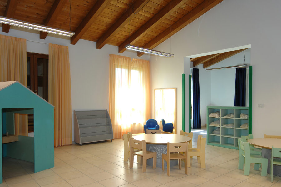 scuole prefabbricate in legno - foto degli interni accoglienti per i bambini