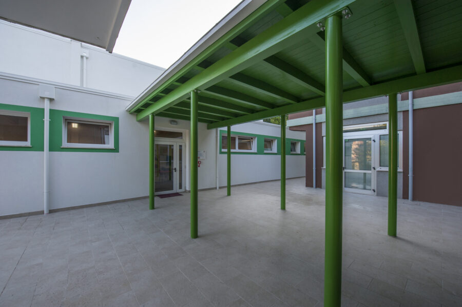 palestra in legno prefabbricata